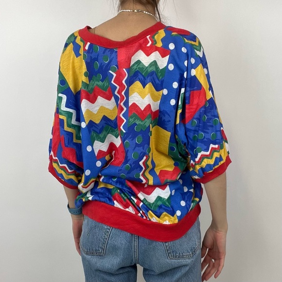 RETRO GRAPHIC TEE - Picture 3 of 3